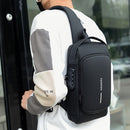 Mochila Sling Fashion anti-furto com senha e entrada para carregamento usb (Unissex)